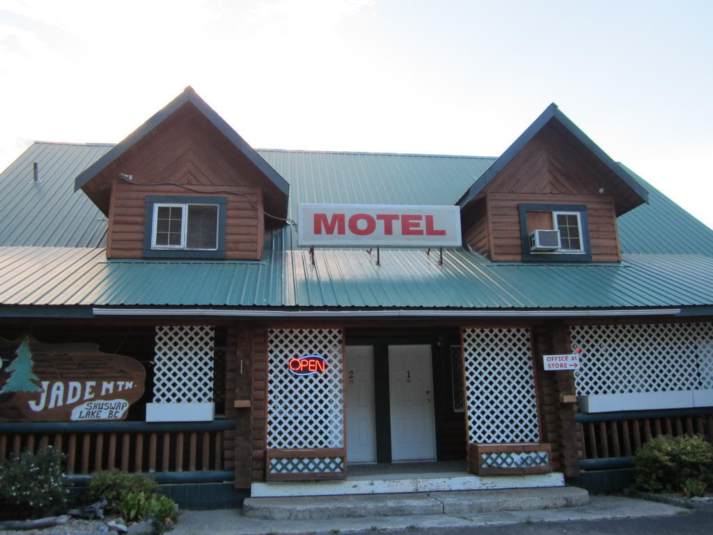 Jade Mountain Motel Chase Екстер'єр фото